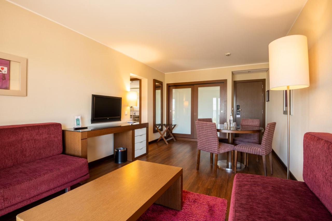 Junior Suite with Sea View (3 Adults)
